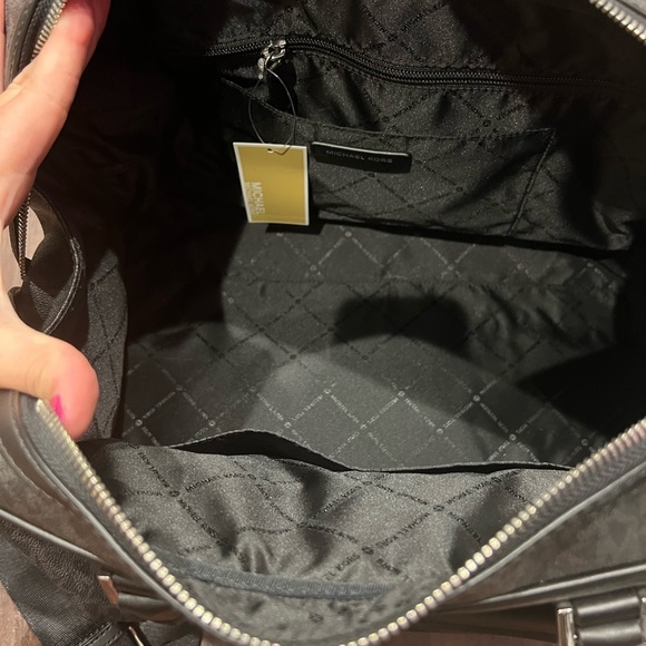 Michael Kors Duffel Bag NWT - Picture 3 of 6